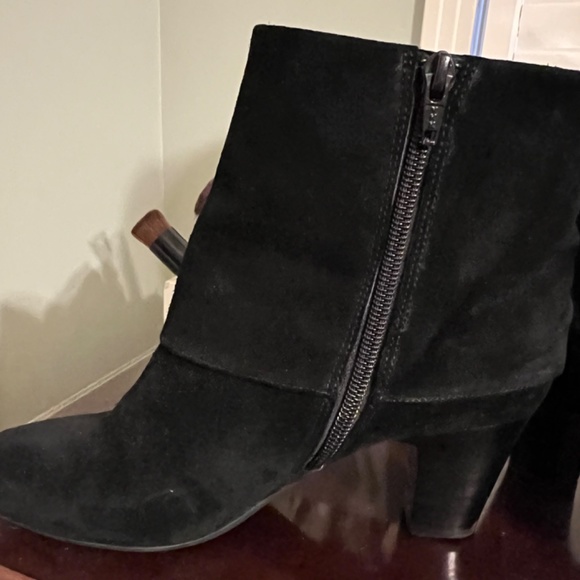Black suede booties - Picture 2 of 4